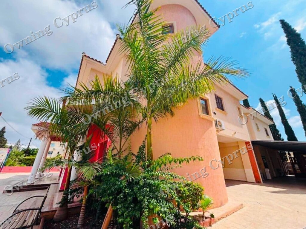 Upper Floor House/Office in Paphos