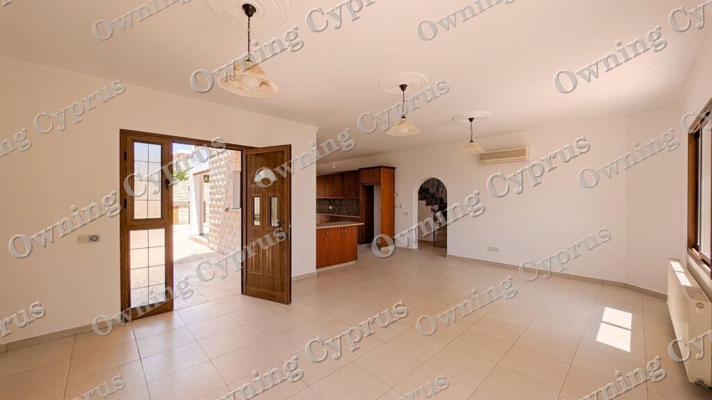 Detached two-storey House in Ineia, Paphos – 41056