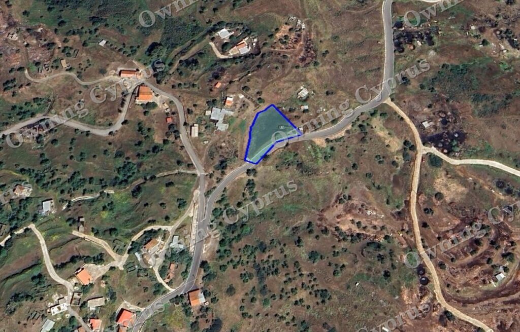 Field in Pano Pyrgos